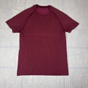 Lululemon T-Shirt Metal Vent Tech 2.0 Mens Medium Gym Performance Red